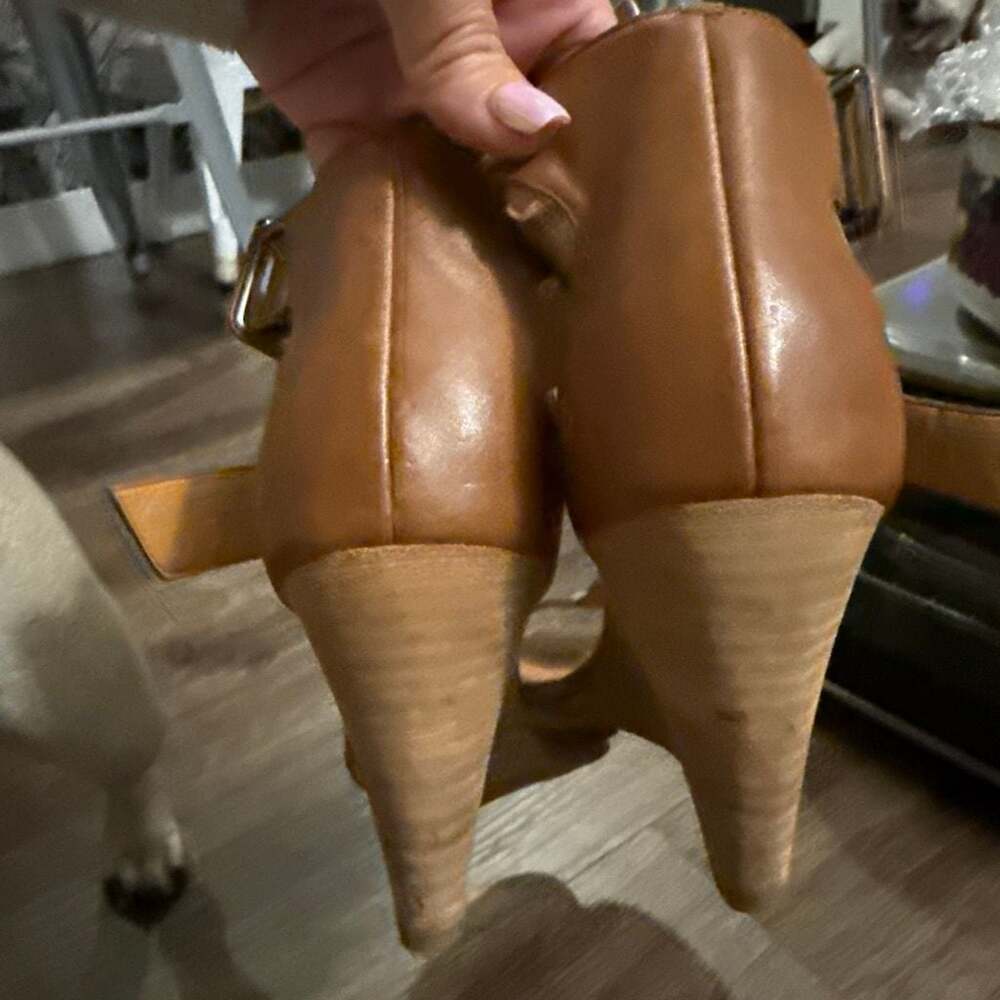 Caslon Tan Leather T-Strap Wedge Sandals - Picture 5 of 7